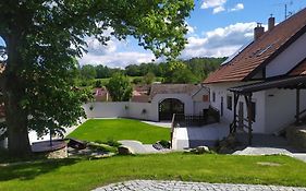 Statek Český Dvůr